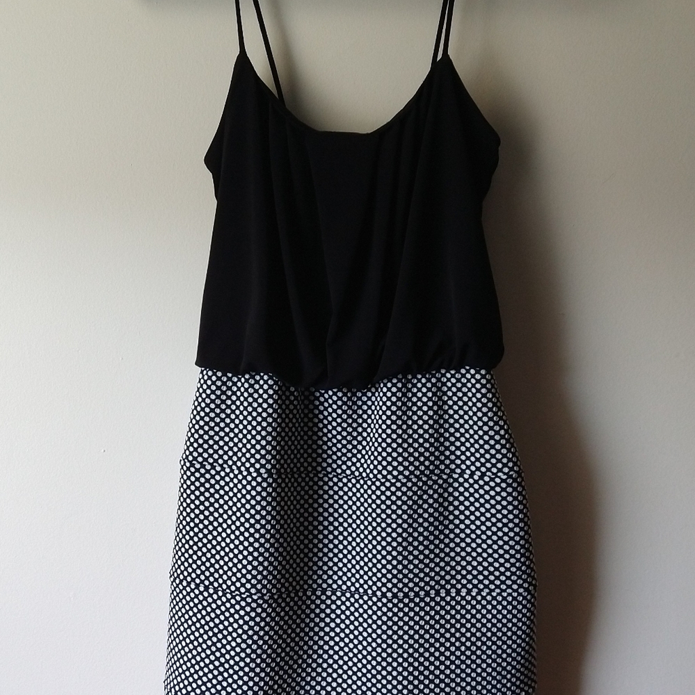 🖤 Sweet Storm dress! EUC 🖤 - Picture 2 of 4